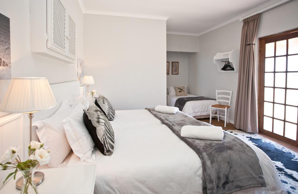 Wagon Wheel Country Lodge Б’юфорт-Вест Екстер'єр фото