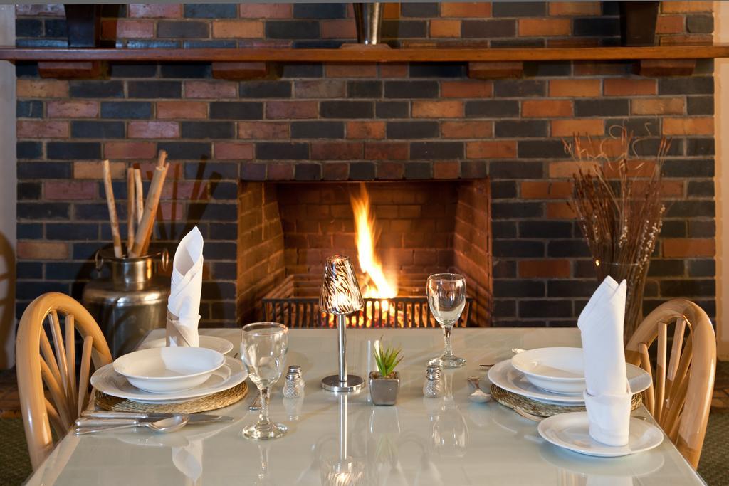 Wagon Wheel Country Lodge Б’юфорт-Вест Екстер'єр фото