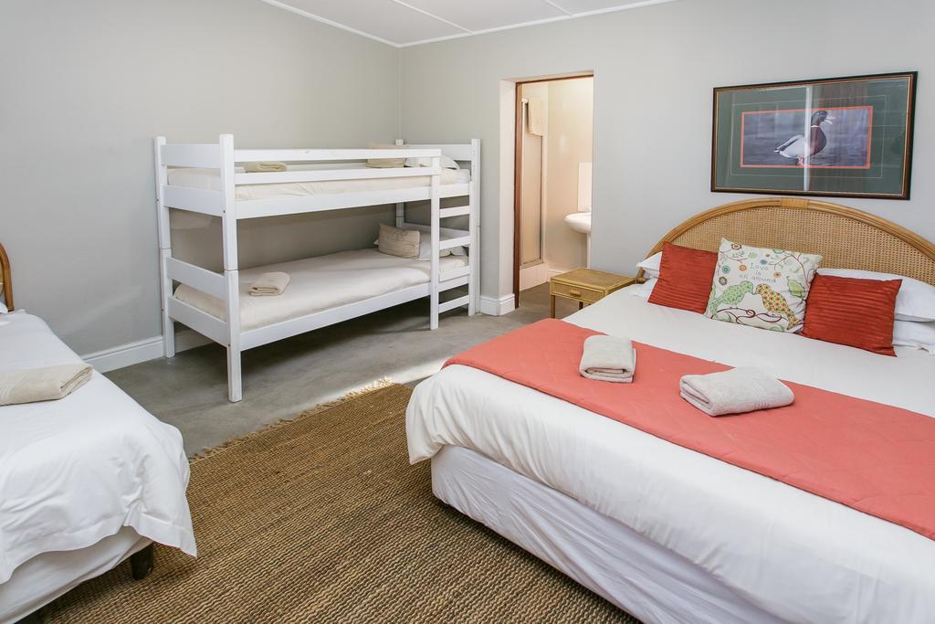 Wagon Wheel Country Lodge Б’юфорт-Вест Екстер'єр фото
